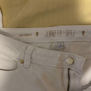 Jennifer Lopez Elegant White Skinny Jeans